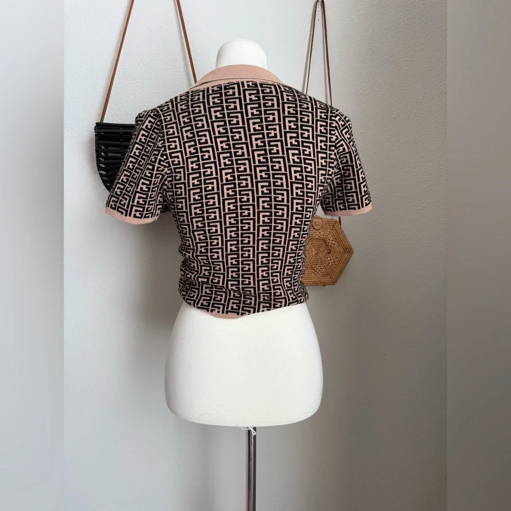Debut Knit Collared Crop Top Shirt, Size Small - Picture 2 of 3